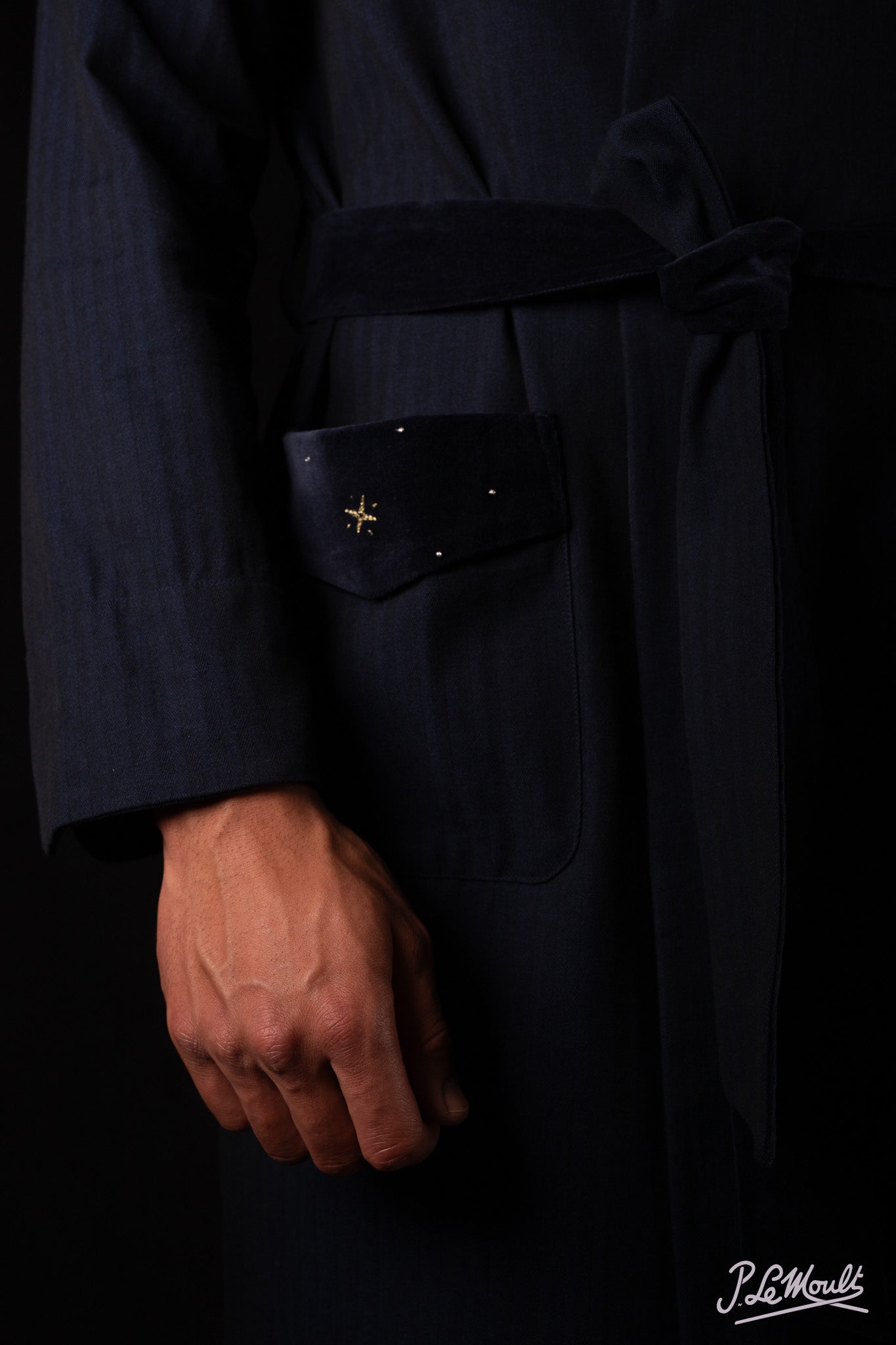 SMOKING-JACKET NAVY-Velvetblue with velvetblue taping 100% COTTON Herringbone-Thick, Velvet, Embroidered