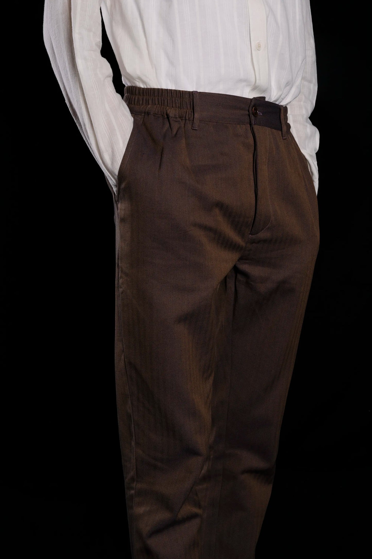 8996_BUTTON-TROUSERS_BROWN-Navy
