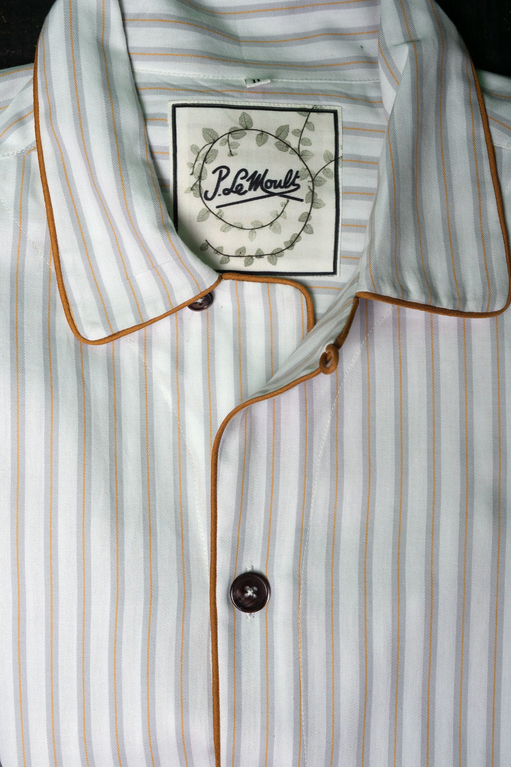 9119_PYJAMA-SET-SHORT_OFFWHITE-Grey-gold