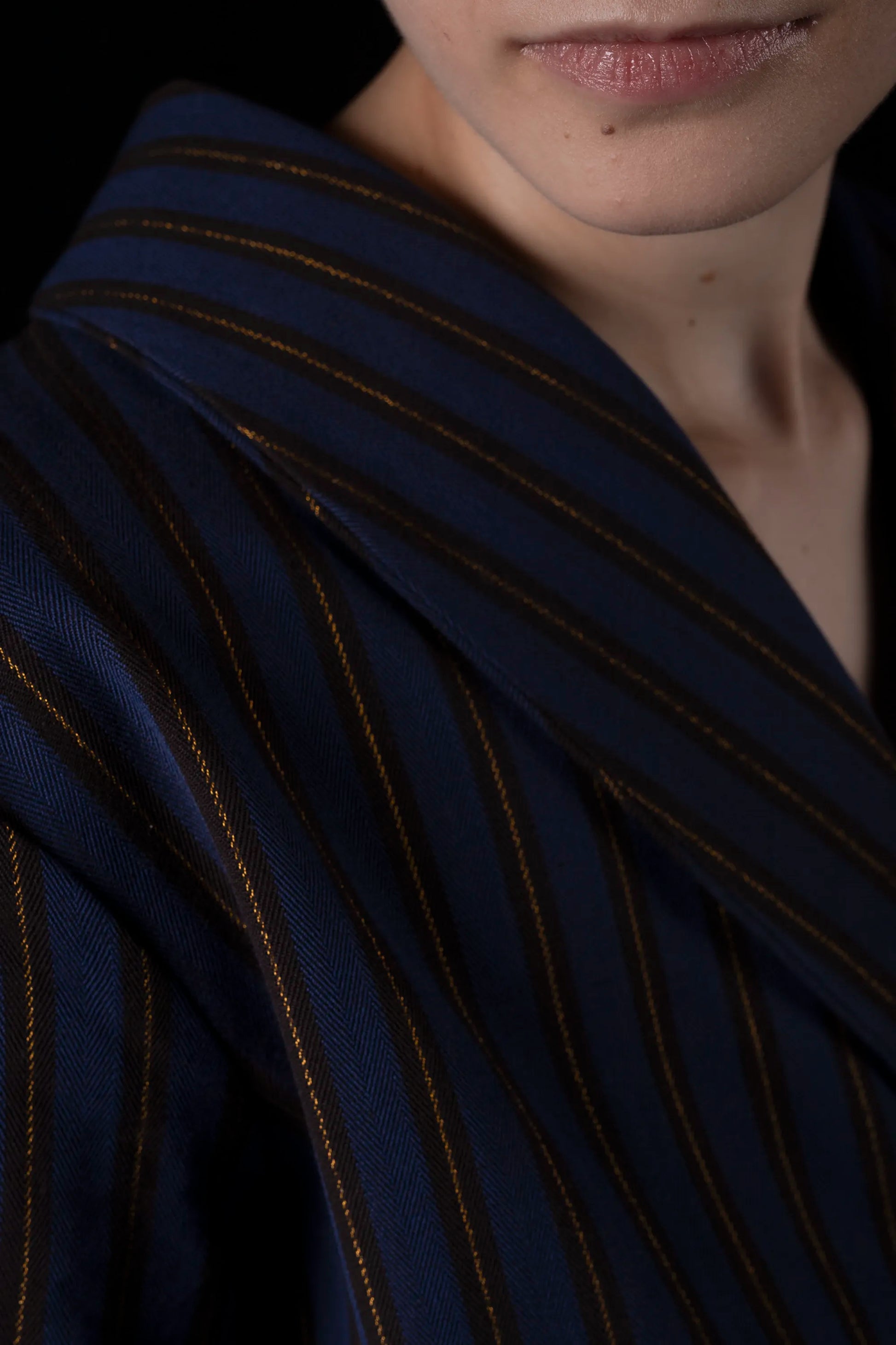 9132_DRESSING-GOWN_NAVY-Mocha-gold