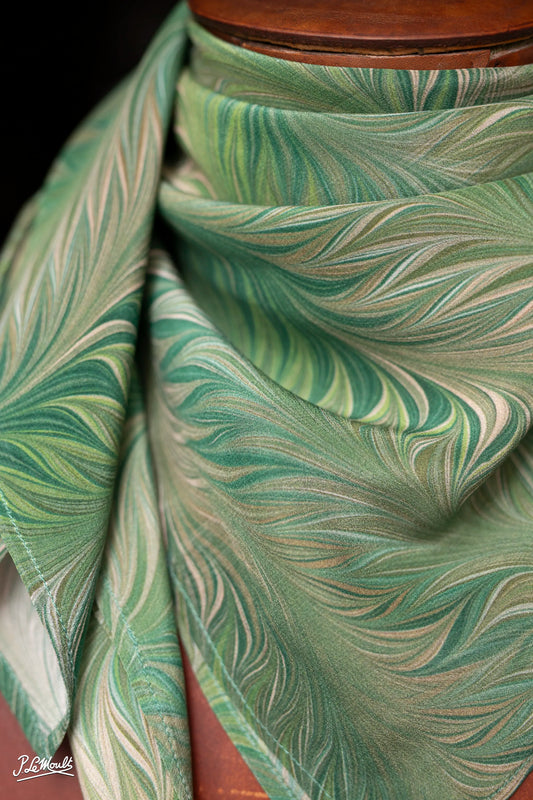 9174_SHAWL_GREENᴹᴬᴿᴮᴸᴱᴰ