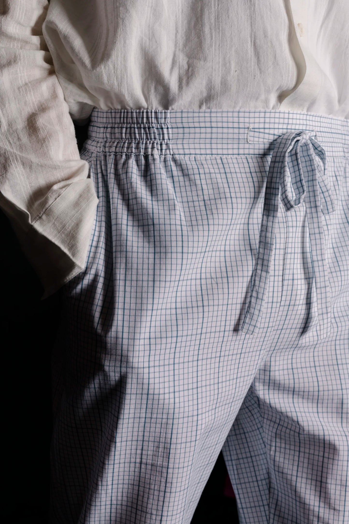 9226_DRAWSTRING-TROUSERS_WHITE-Blue