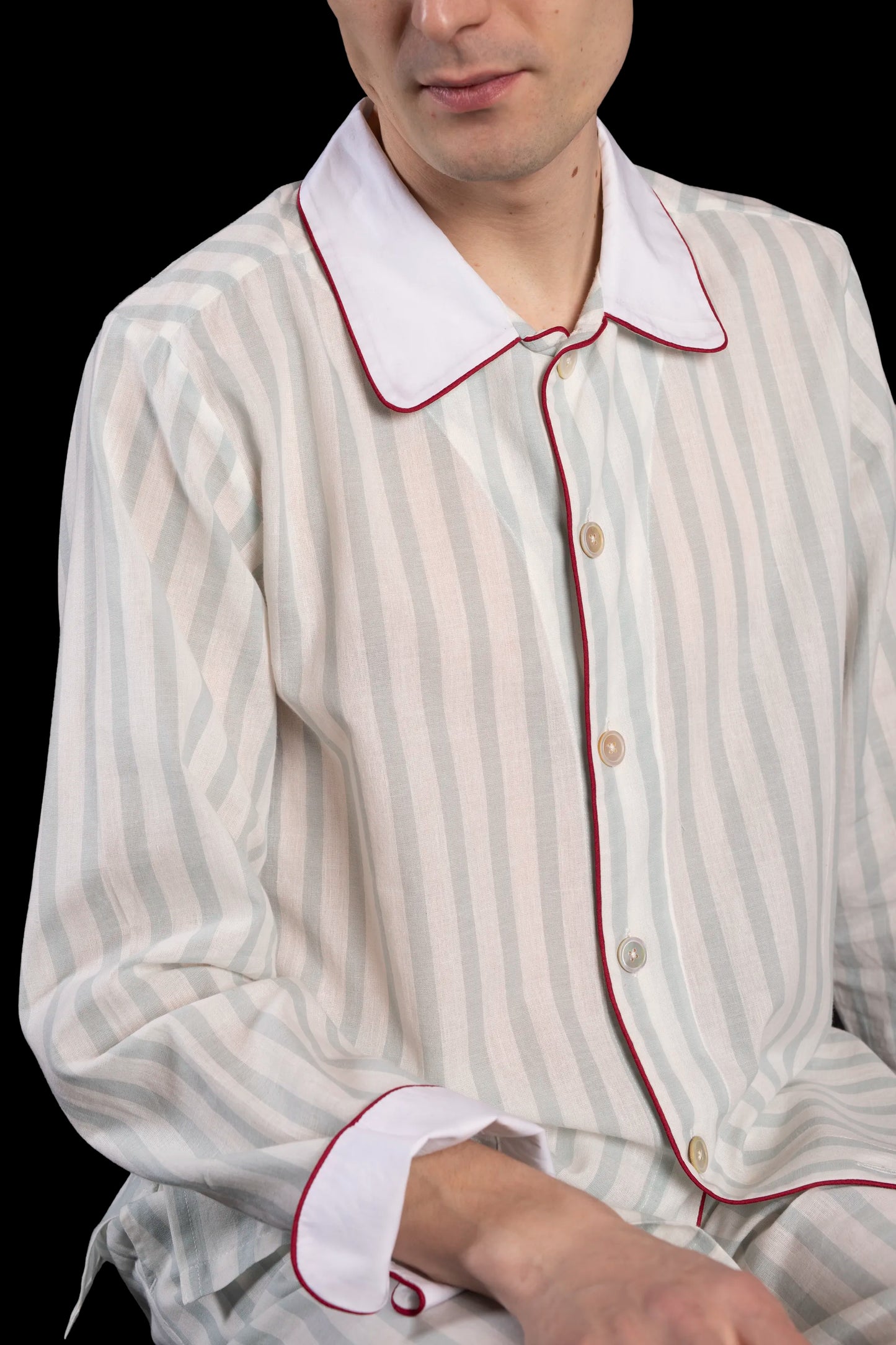 9189_PYJAMA_BLUESILVER-White-burgundy