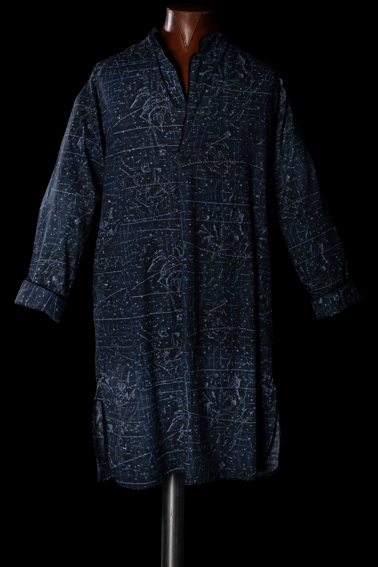 NIGHT-SHIRT NAVY with black piping 100% COTTON Herringbone-light Constellations digital-print