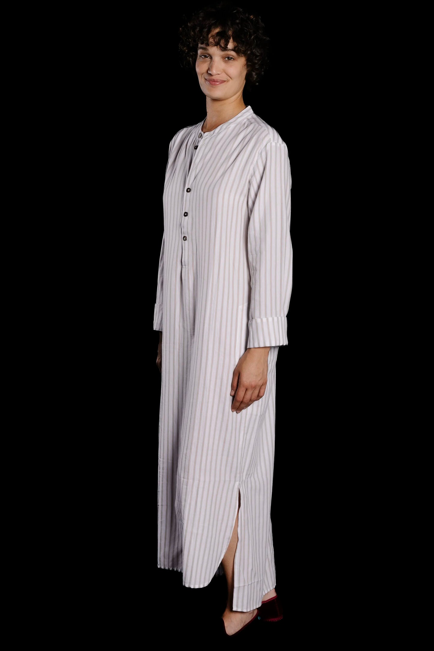 9146_GRANDDAD-LONGSHIRT_OFFWHITE-Grey-gold