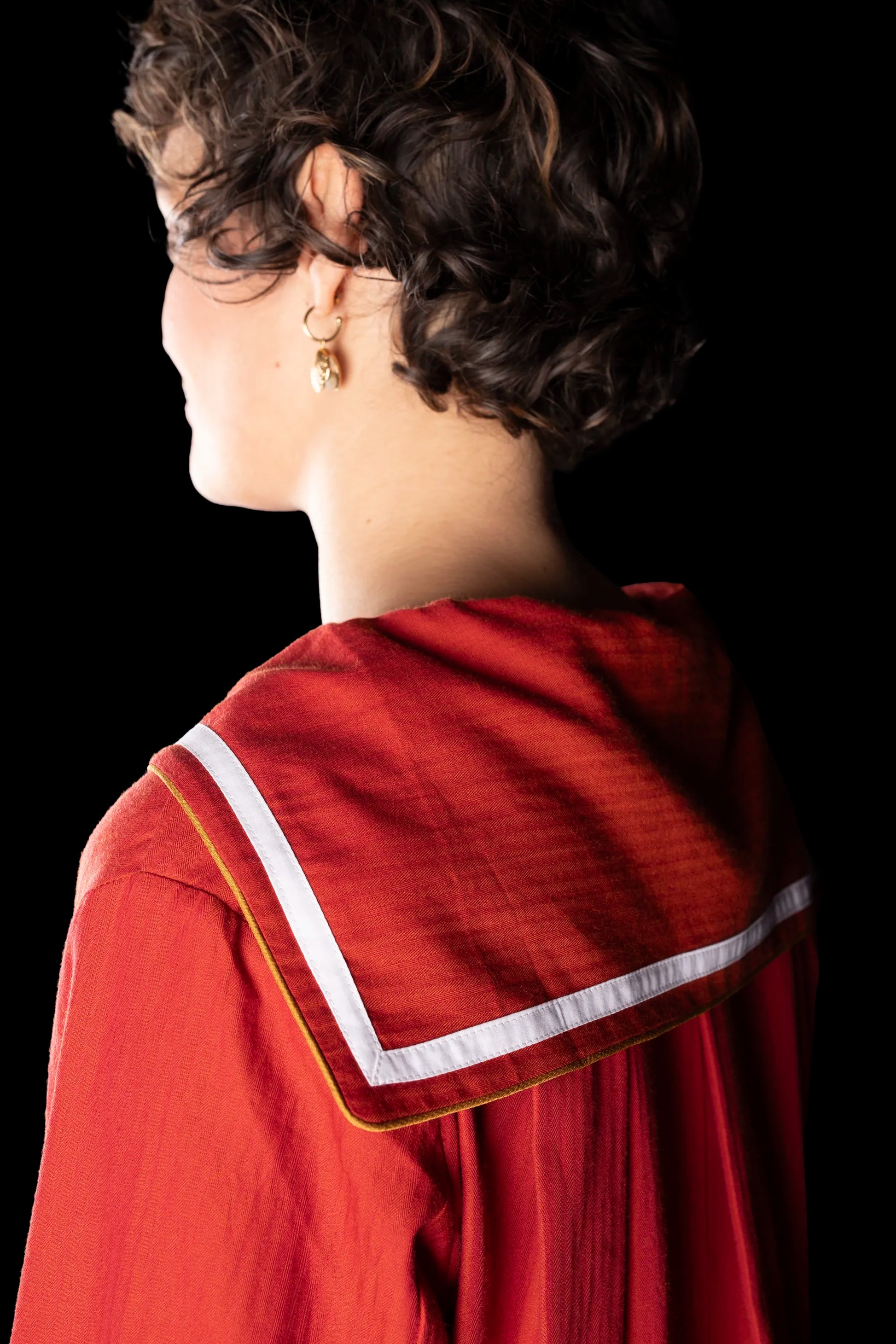 9006_SAILOR-LONGSHIRT_RED-White-gold