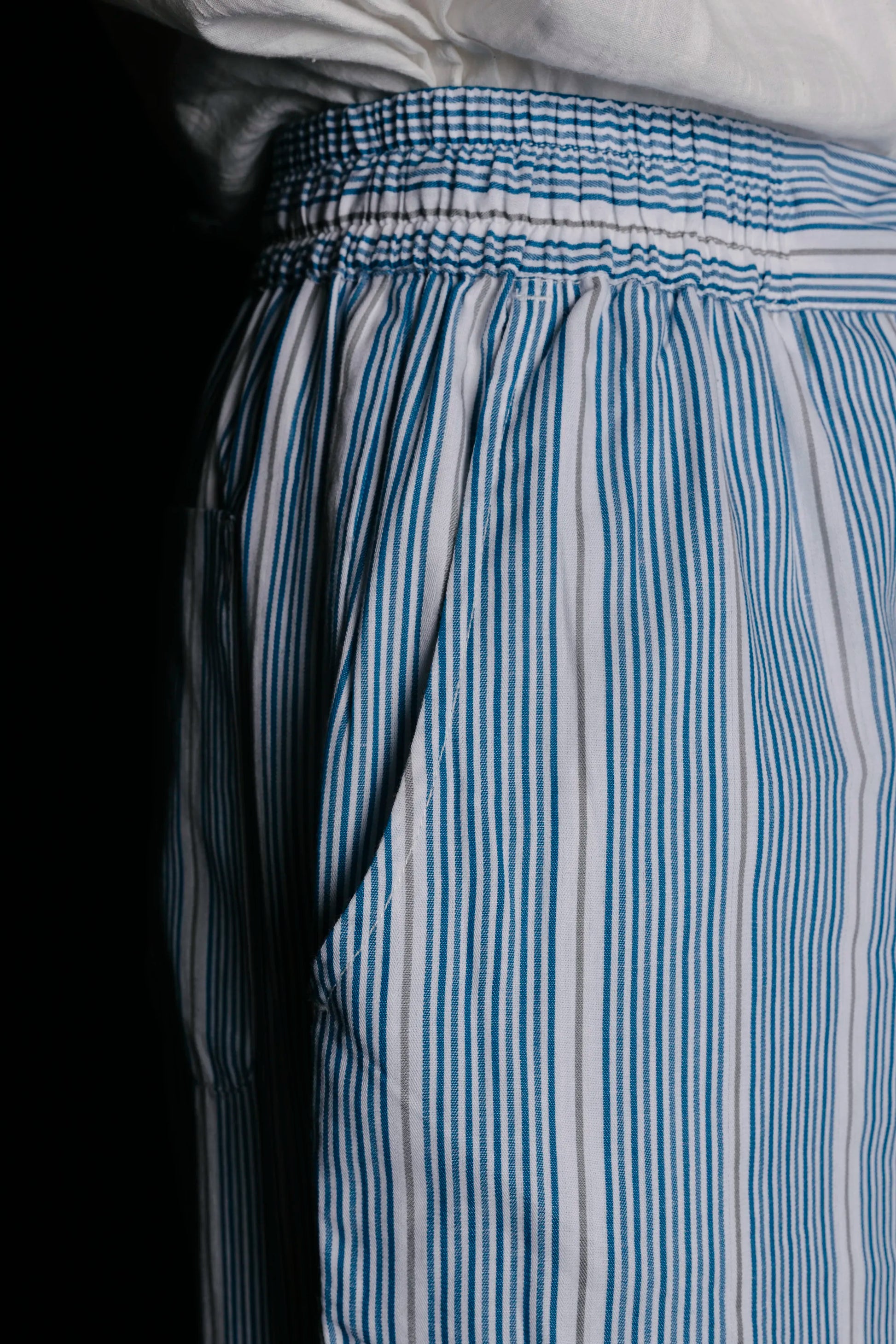 9227_DRAWSTRING-TROUSERS_BLUE-White-grey