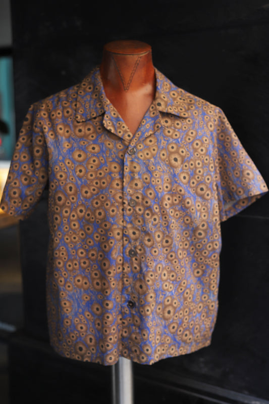 9167_CAYENNE-COLLAR-SHIRT-SHORT-SLEEVED_PEACOCKᴹᴬᴿᴮᴸᴱᴰ