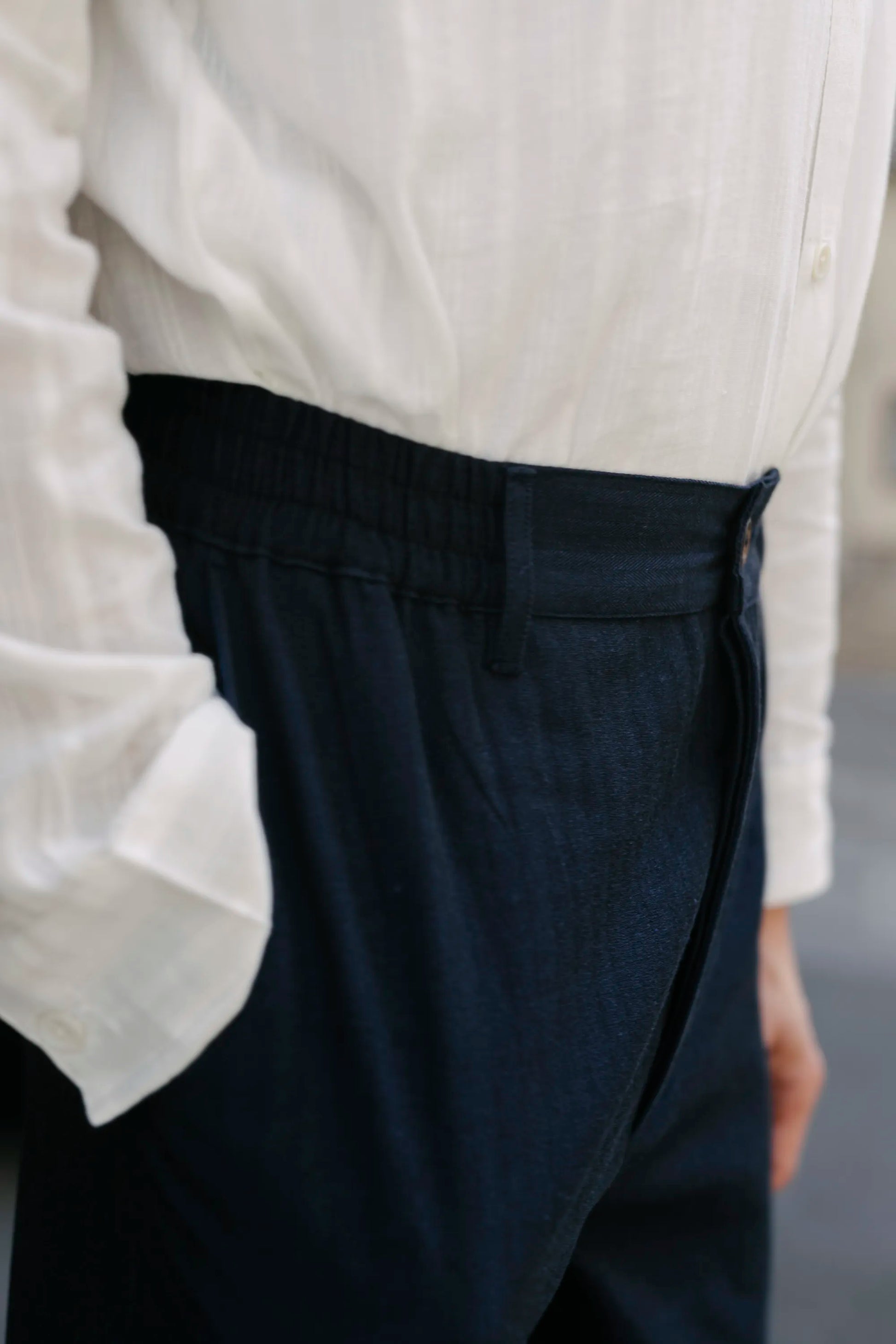8996_BUTTON-TROUSERS_NAVY-Black
