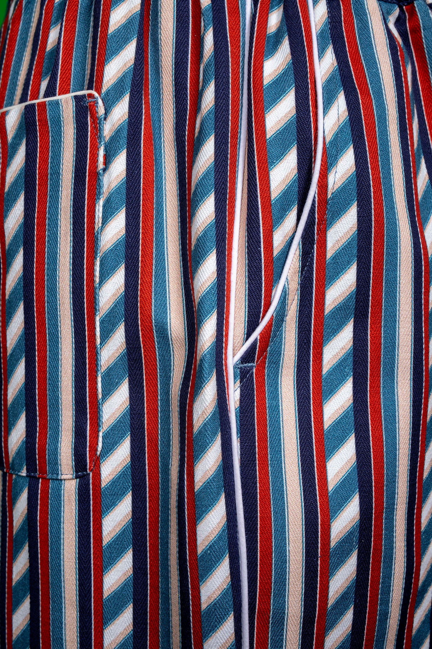 9070_BUTTON-TROUSERS_FRANCE