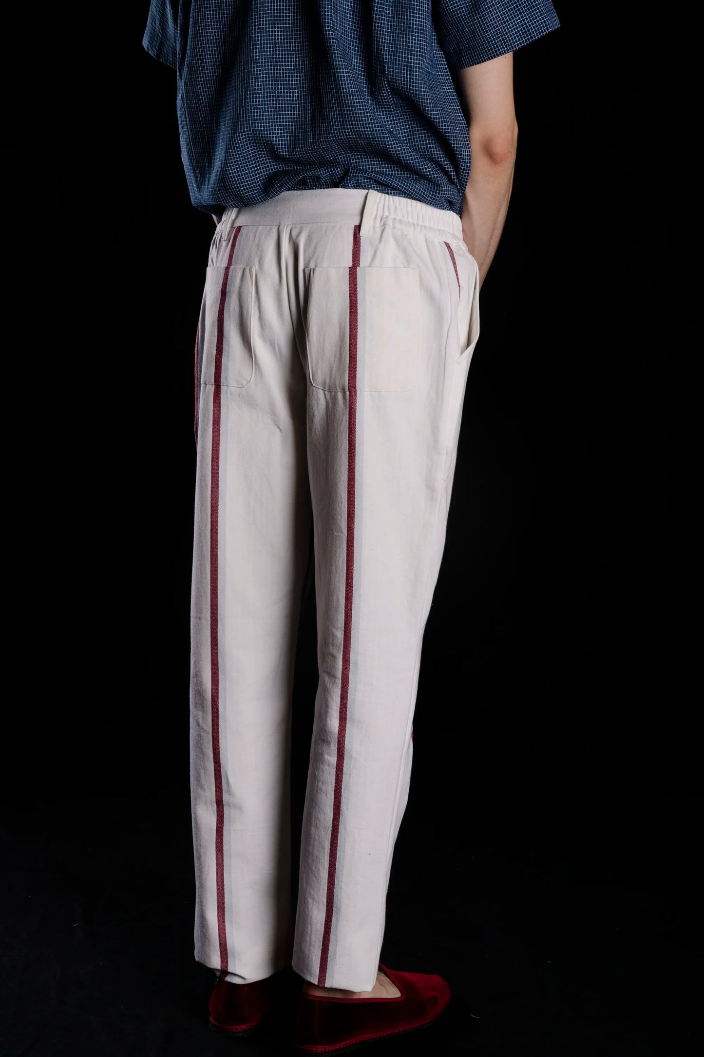 8682_BUTTON-TROUSERS_OFFWHITE-Burgundy-ice