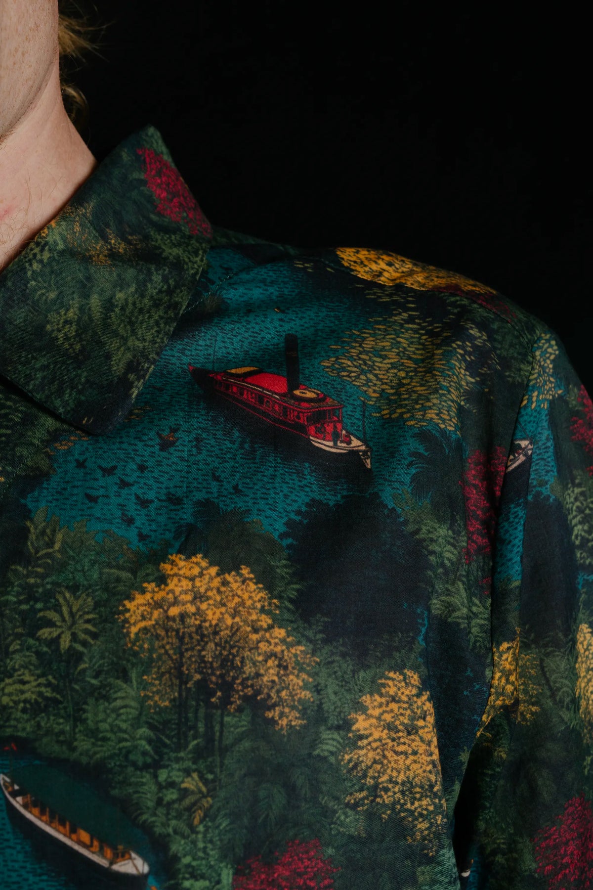 9259_CAYENNE-COLLAR-SHIRT-SHORT-SLEEVED_FORESTGREEN-Goldenyellow-red