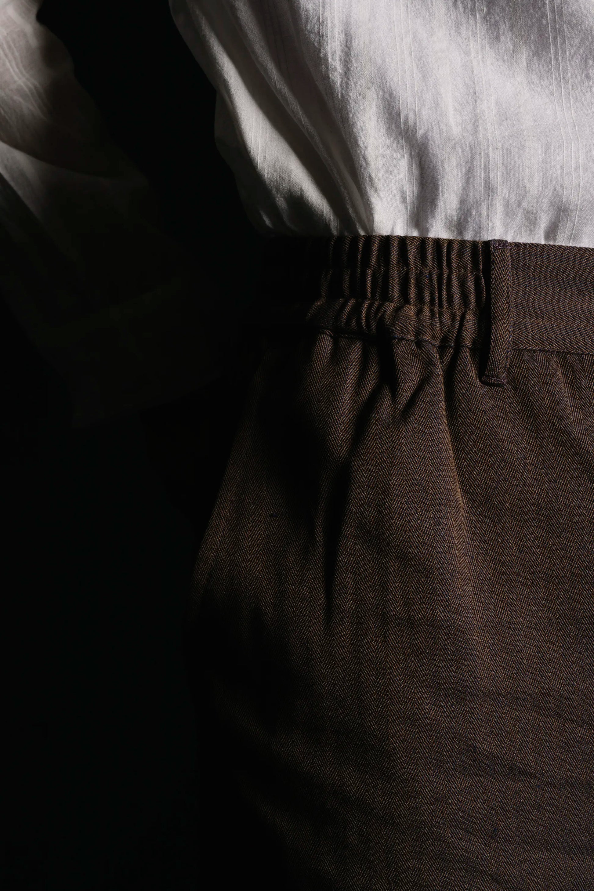 8996_BUTTON-TROUSERS_BROWN-Navy