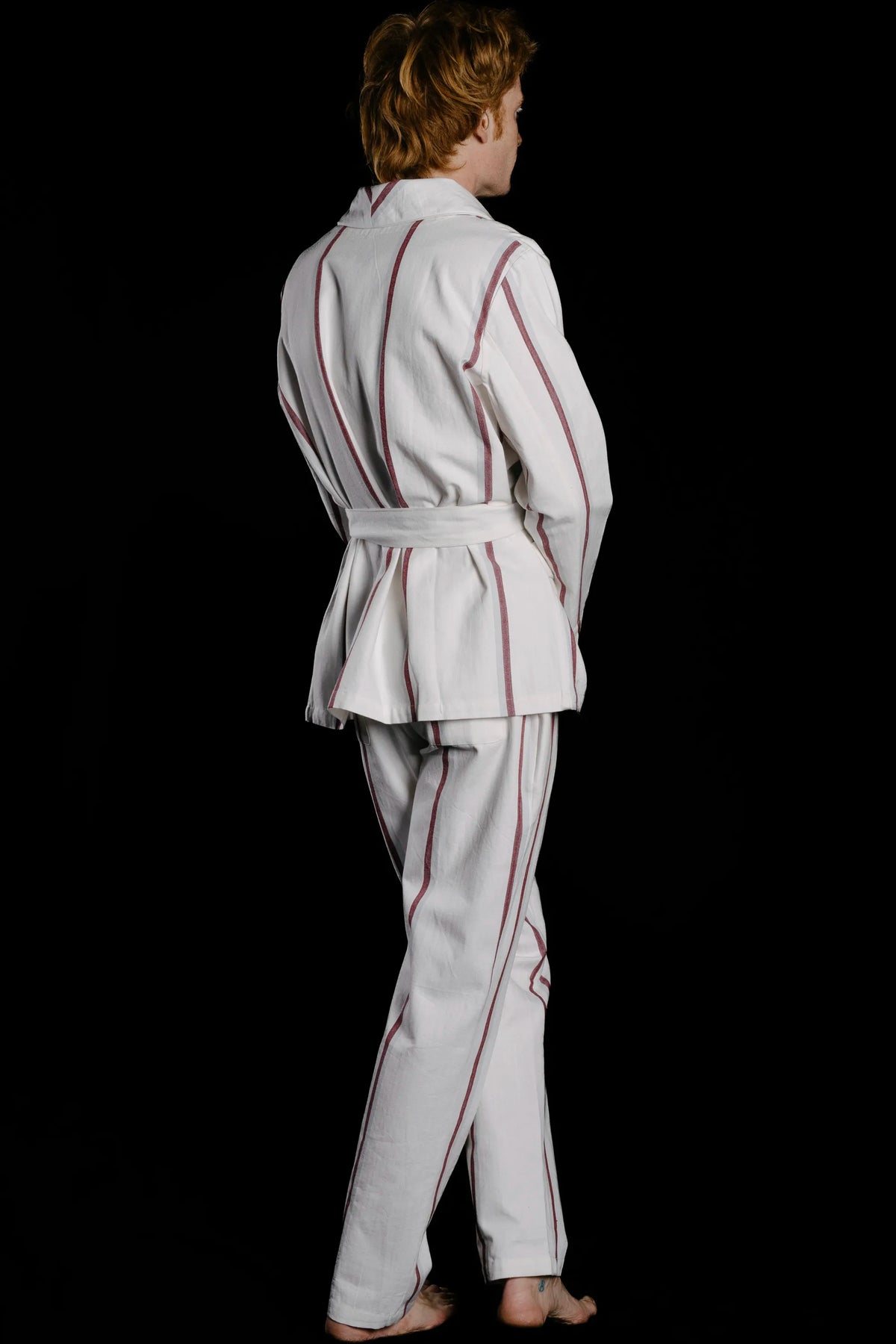 8680_SMOKING-JACKET_OFFWHITE-Burgundy-ice