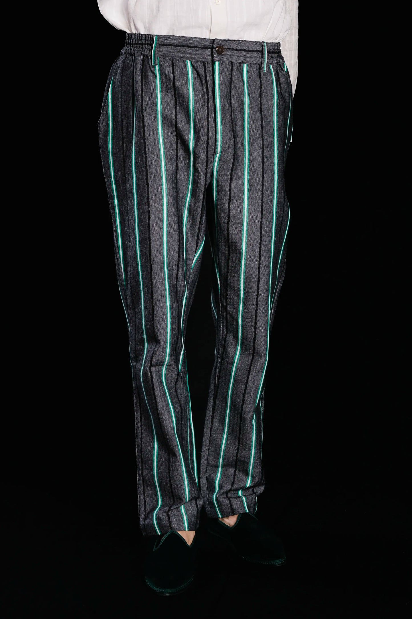 8817_BUTTON-TROUSERS_BLACK-Green-white