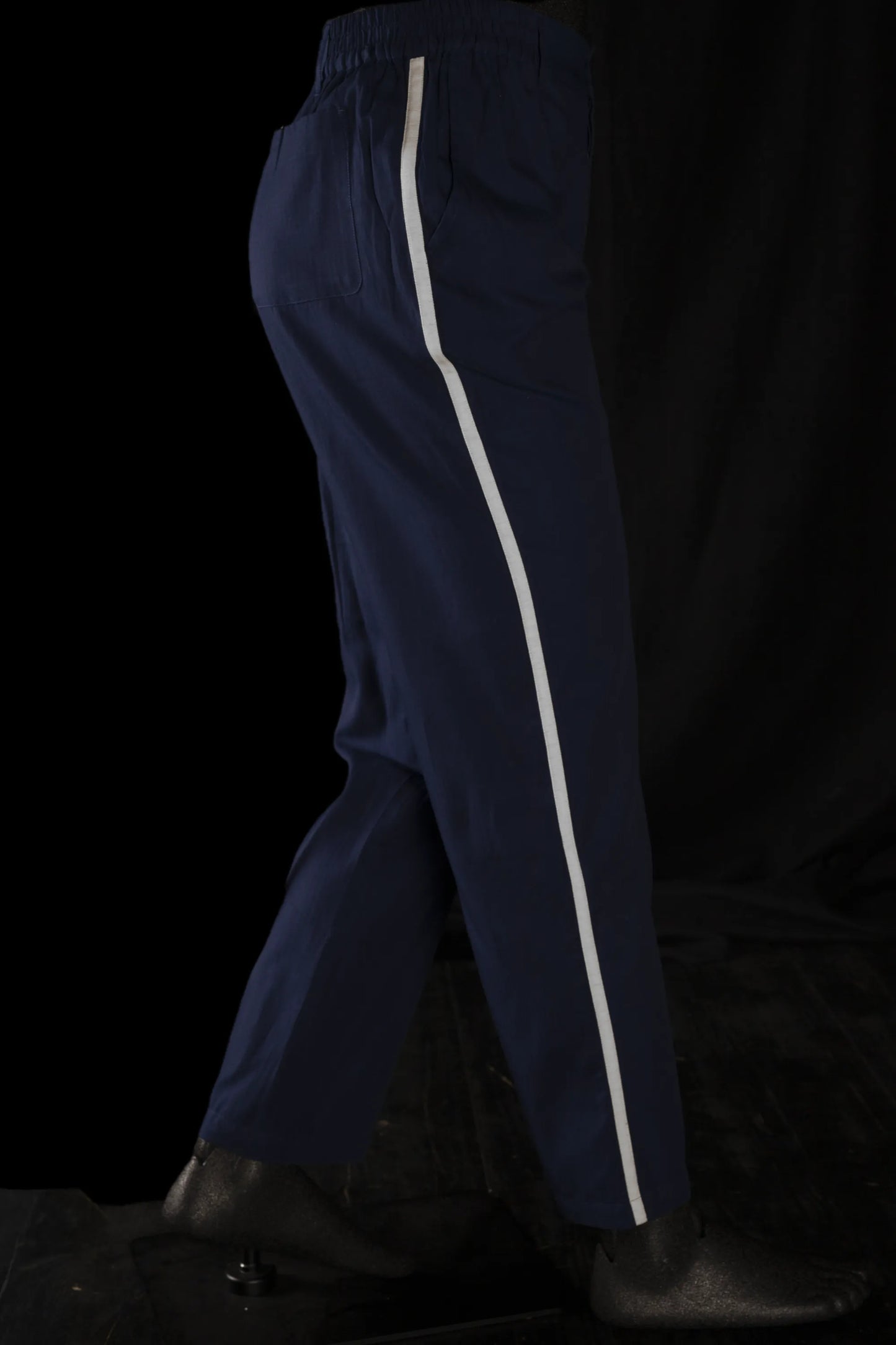 9178_BUTTON-TROUSERS_NAVY-White