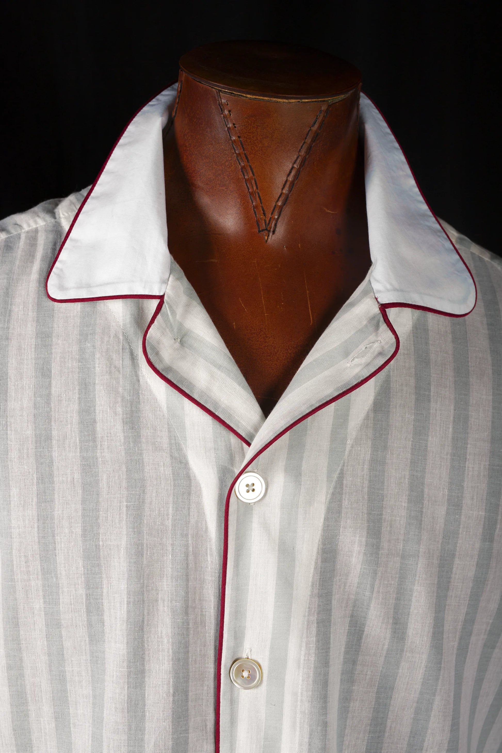 9189_PYJAMA_BLUESILVER-White-burgundy