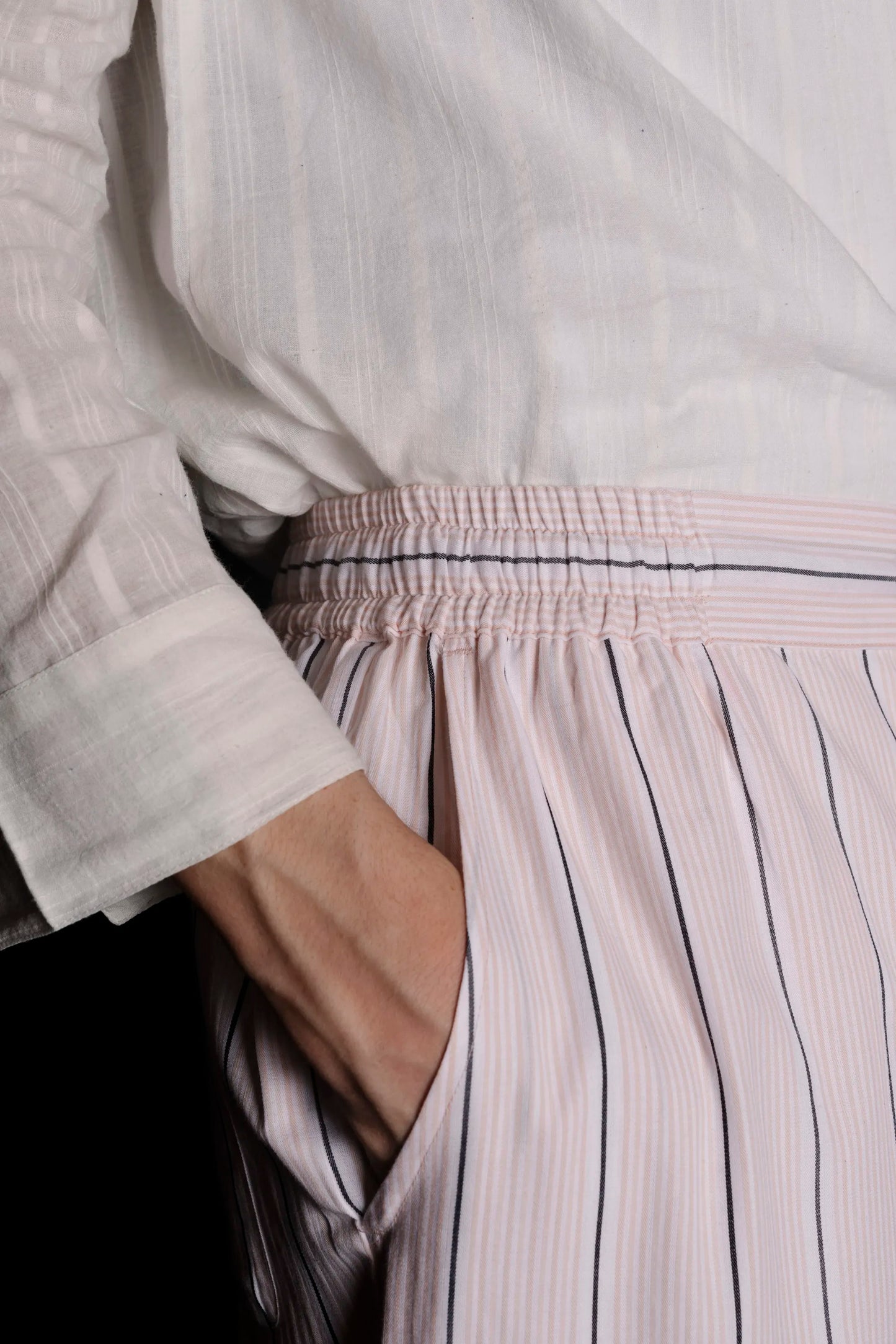 9227_DRAWSTRING-TROUSERS_CREAM-White-black