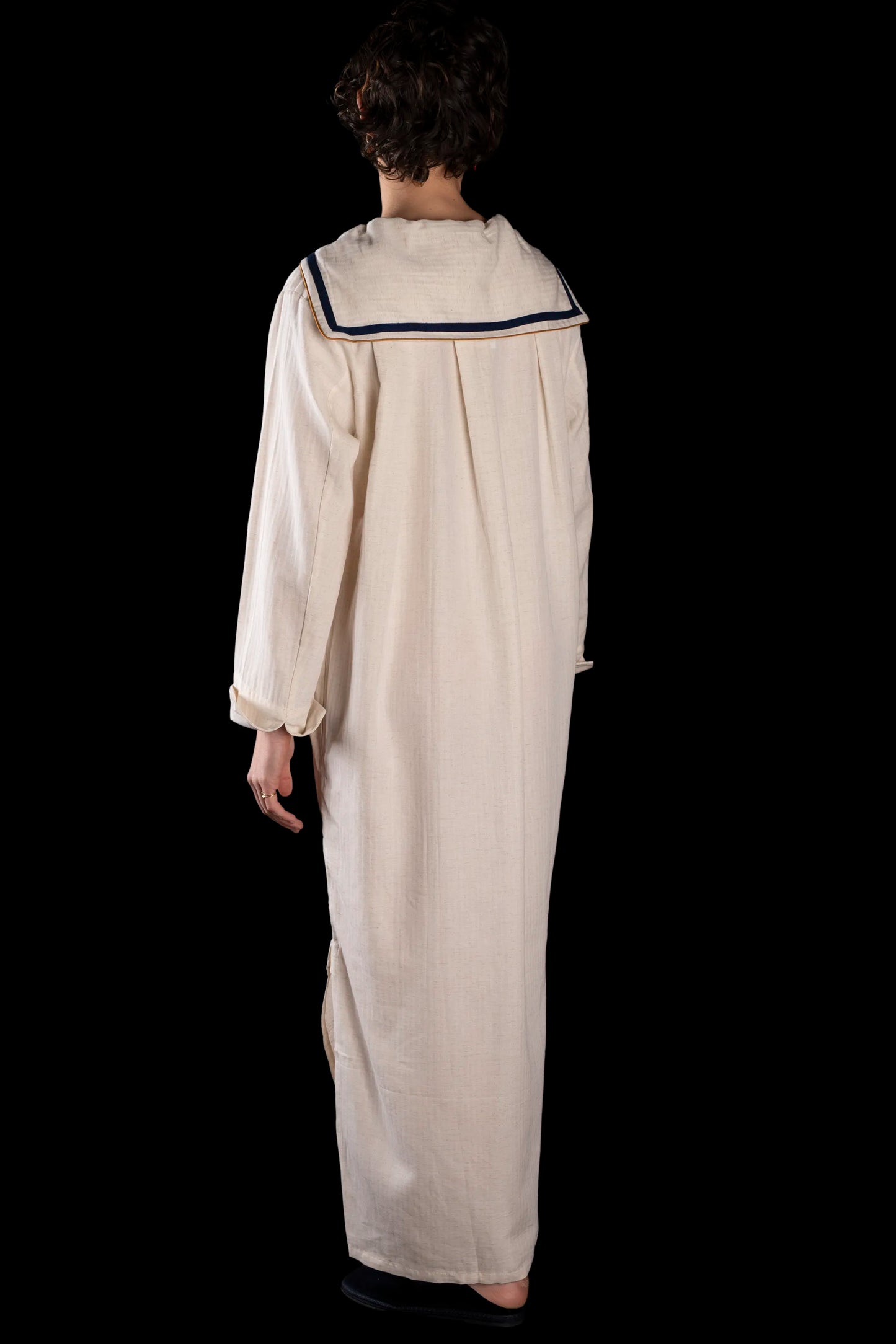 9006_SAILOR-LONGSHIRT_NATURAL-Navy-gold