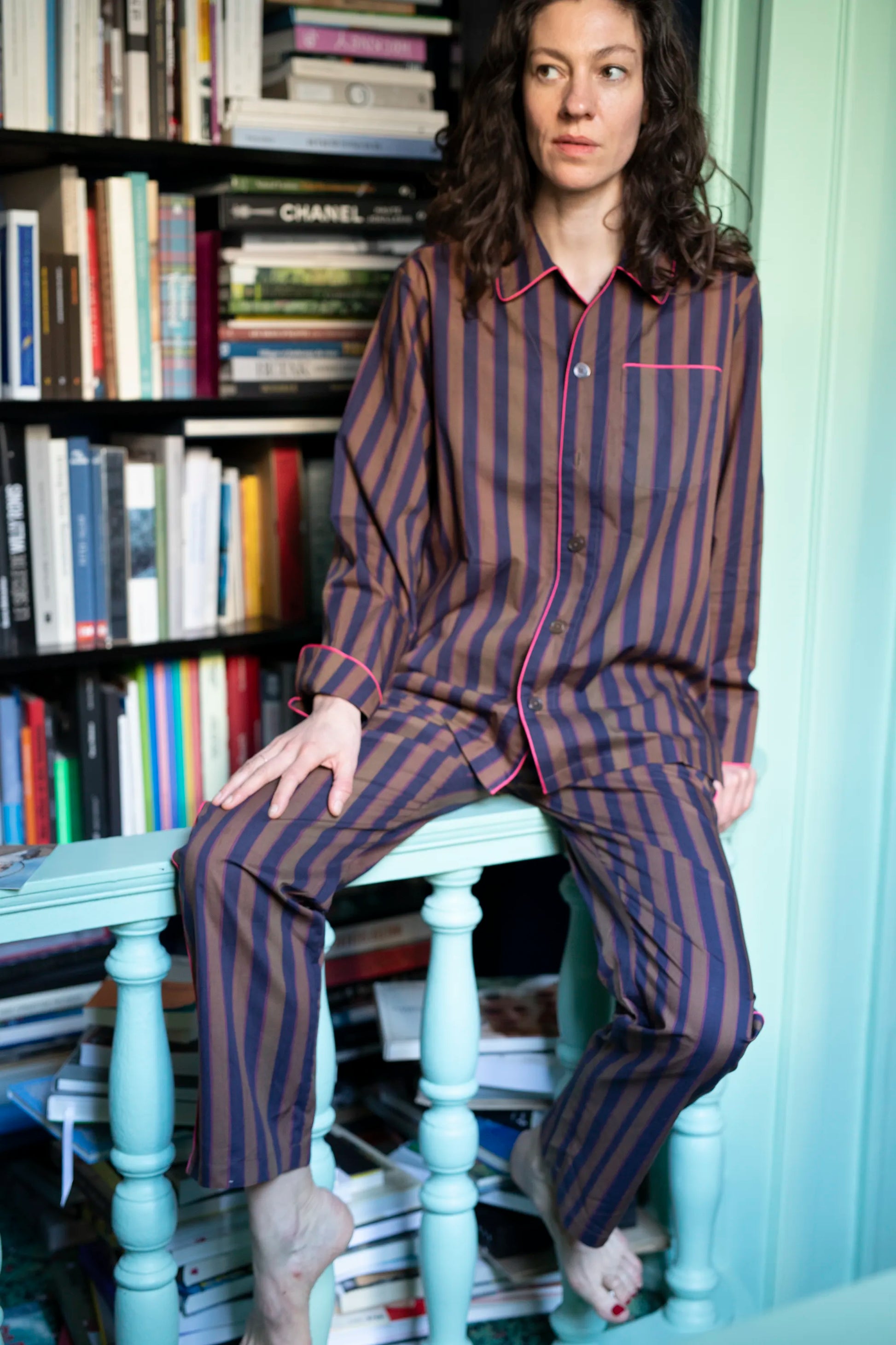 9209_PYJAMA_NAVY-Brown-gold