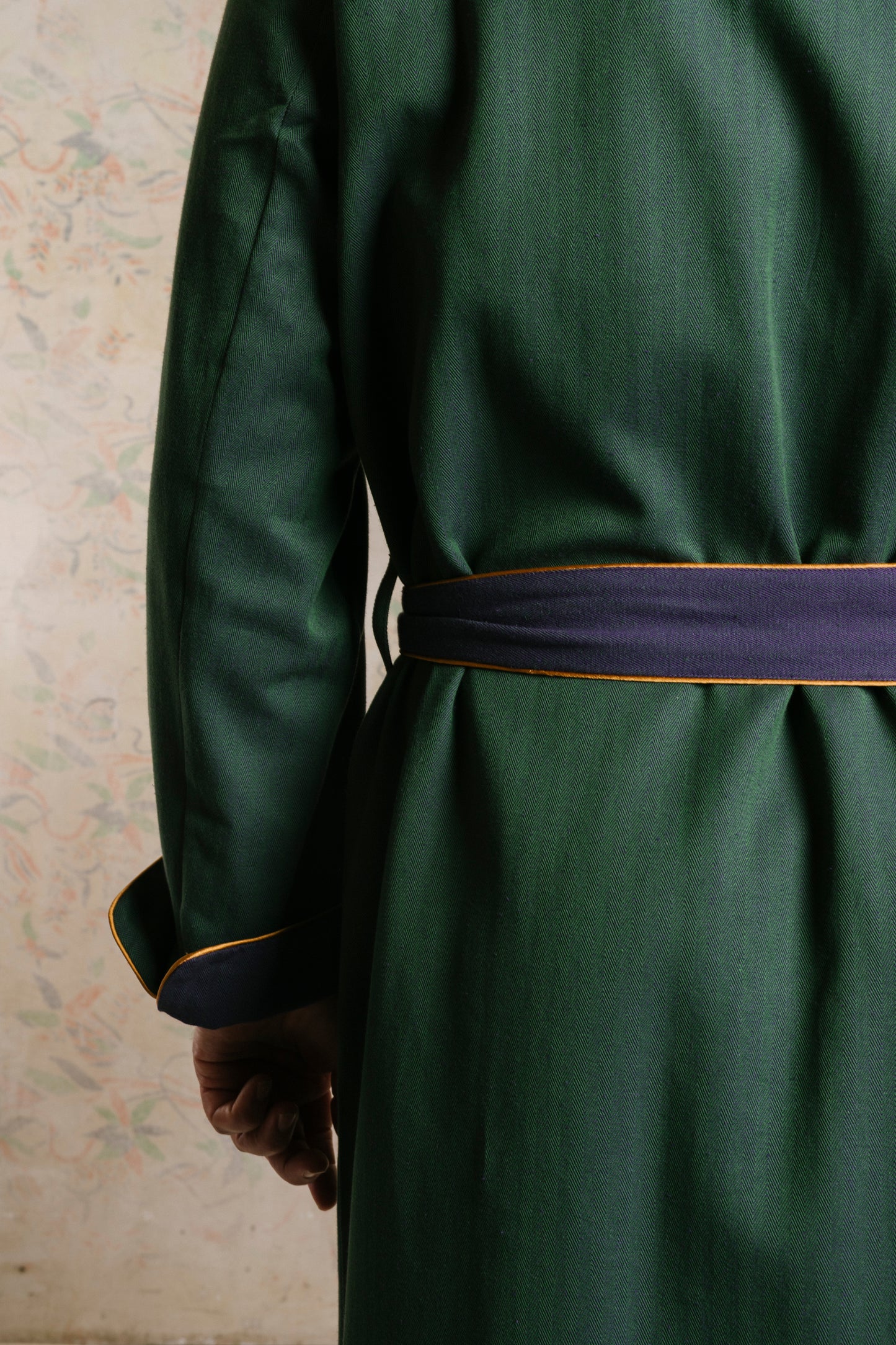8990 DRESSING-GOWN PEACOCKGREEN-Peacockblue-gold detailbody