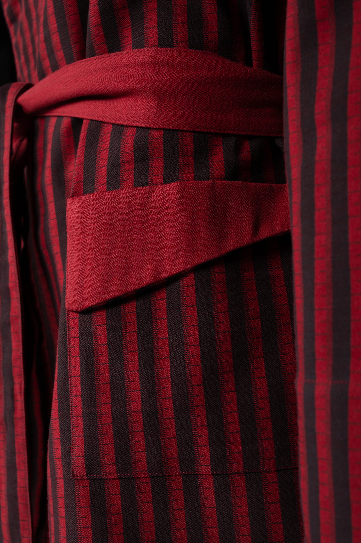 SMOKING-JACKET RED-Black-black with black piping 100% COTTON Herringbone-Thick, Brushed-inside Broad-Stripes screen-print